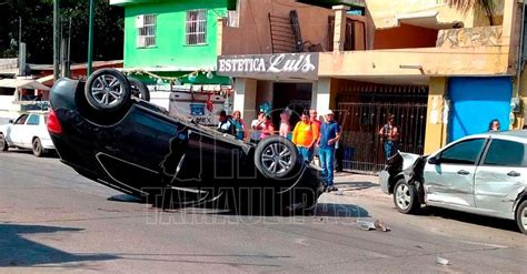 Hoy Tamaulipas Accidentes En Tamaulipas Por Ir Rapido Choca Y Vuelca