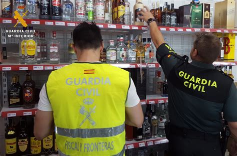 Intervienen 167 botellas de alcohol colonias de imitación y productos