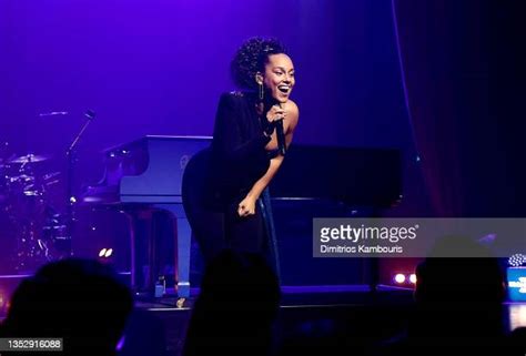 Alicia Keys Pics Photos and Premium High Res Pictures - Getty Images