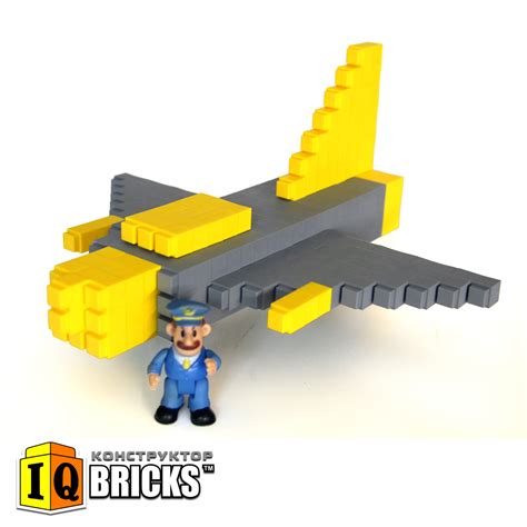 Игрушечный самолет из конструктора IQ Bricks. Пластиковый конструктор ...