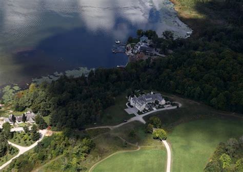 An Aerial View Of Puslinch Lake & Justin Bieber's New Property ...