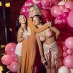 Minirobe transparente et bikini à paillettes les photos danniversaire de Jade et Joy Hallyday