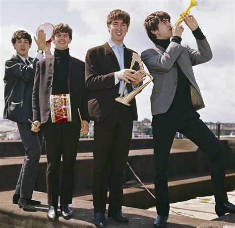 A Song From The Beatles' 'Revolver' Inspired a No. 1 Hit by Another Band