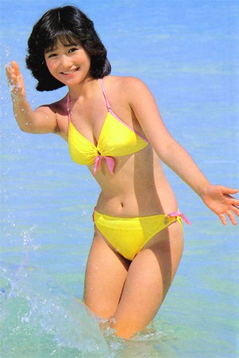 Yukiko Okada 岡田 有希子 水着 かわいい 水着 ビキニ