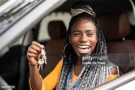 Black Woman Driving New Car Photos Et Images De Collection Getty Images