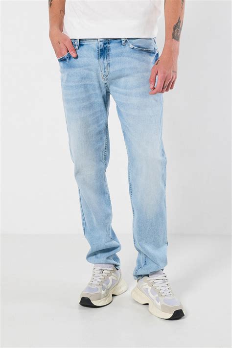 Jean Azul Claro Skinny Con Rotos Sutiles Y Tiro Bajo