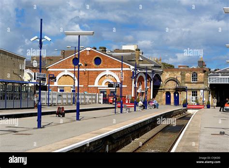 Scarborough Railway Station Hi Res Stock Photography And Images Alamy