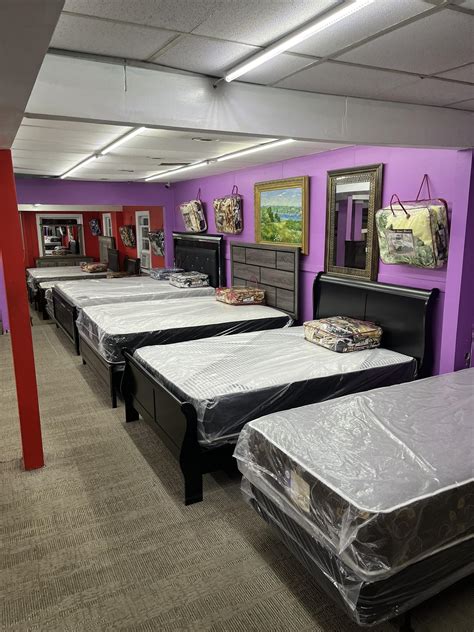 Chris Sells Furniture... - Chris Sells Furniture to Nashville