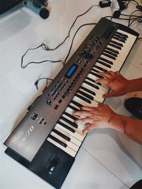 Roland Rs Keyboard Key Synthesizer Hobbies Toys Music Media