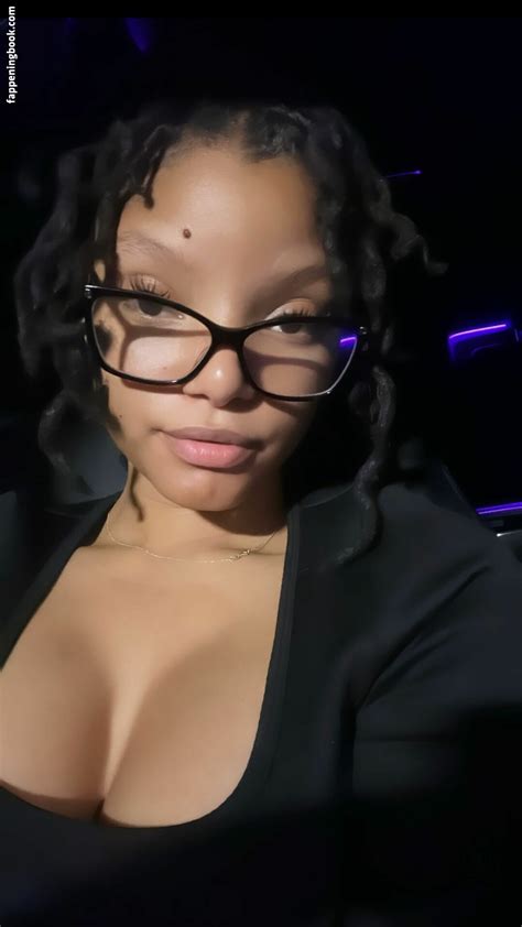 Halle Bailey Hallebailey Nude OnlyFans Leaks Fappening FappeningBook