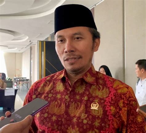 Sambut Hpn Ketua Dprd Provinsi Jambi Edi Purwanto Peran Pers