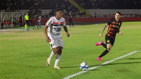 Botafogo tem boa atuação mas sofre gol nos acréscimos e empata o