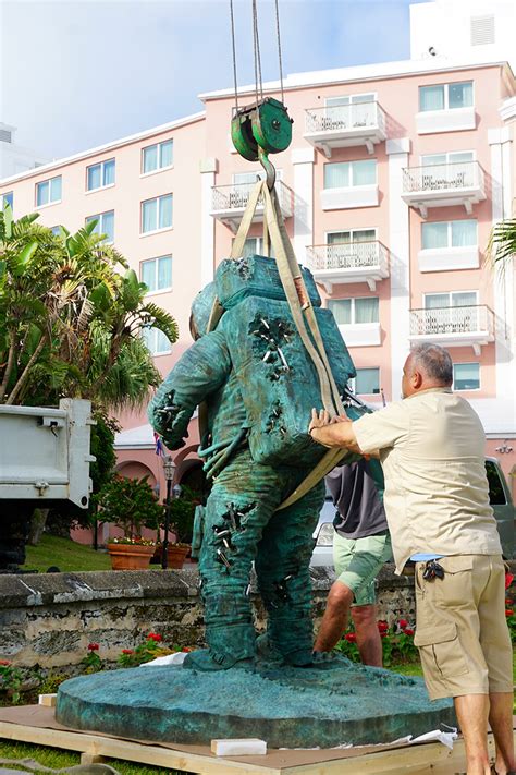 Hamilton Princess Installs Astronaut Sculpture - Forever Bermuda