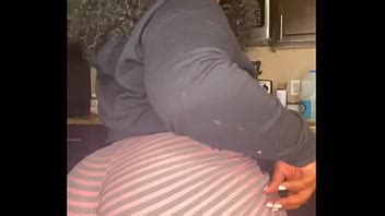 Gros Butin Chienne Twerk XVIDEOS