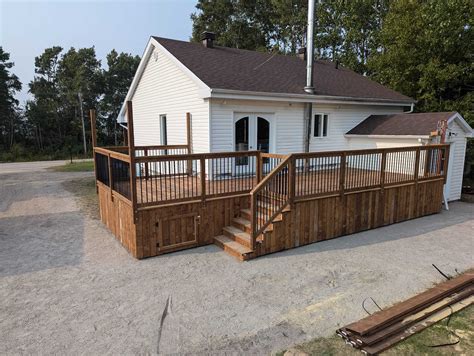 Construction de patio et pergola à Baie-Comeau | Rénovation Wendigo