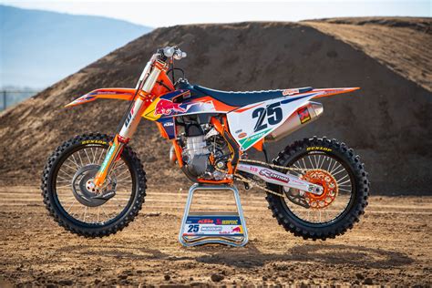 Photo Shoot Of Red Bull KTM's 2021 US Race Bikes | Swapmoto Live