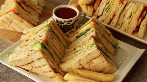 Club Sandwich 😍 Recipe By Chef Hafsa Youtube