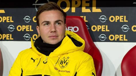 Mario Goetze Nie Mo E Trenowa Ma Powa Ne Problemy Zdrowotne