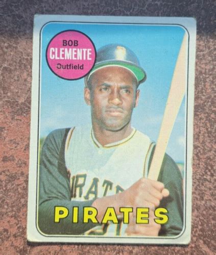 Bob Clemente Topps Baseball Card Pittsburgh Pirates Roberto