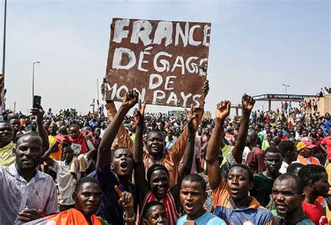 Macron Anuncia Que A Fran A Vai Retirar Suas Tropas Do N Ger Hora Do Povo