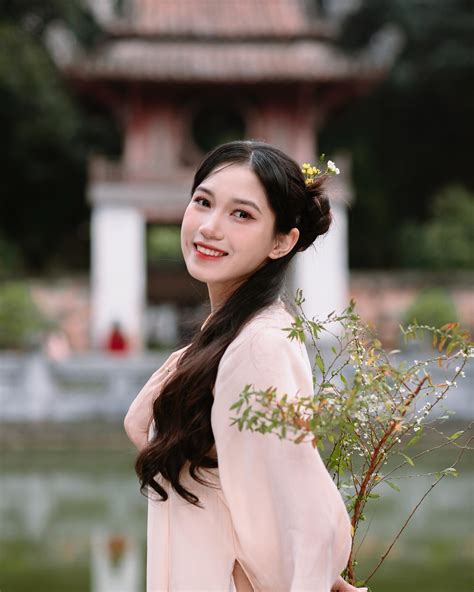 Hot girl bóng chuyền X vinh dự được kết nạp Đảng hóa thiếu nữ Hà Thành xưa trong ngày tết