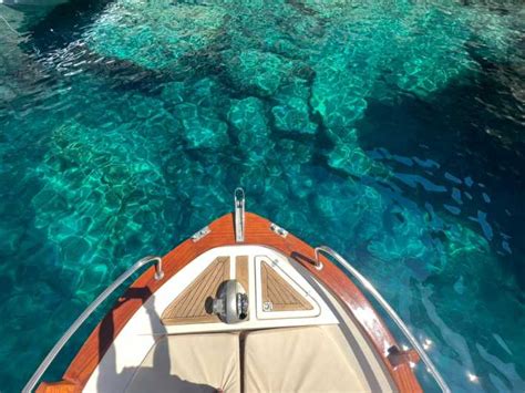 Capri Giro Privato In Barca Dell Isola Per Coppie GetYourGuide