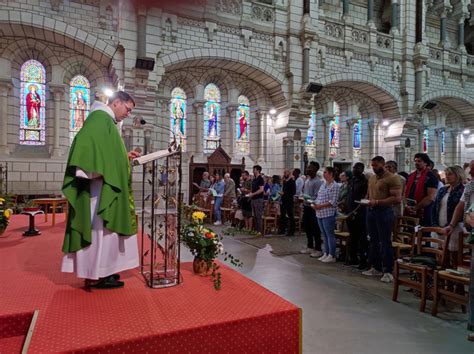 Entrée en catéchuménat et 1ère communion en léglise St Etienne