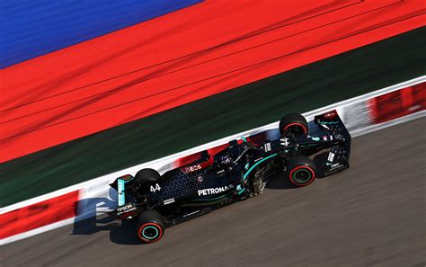 Russian Grand Prix Fp Hamilton Puts In Stunning Lap To Top Final