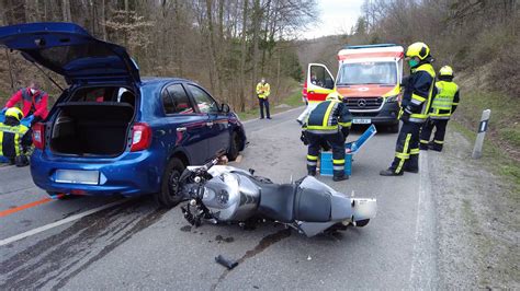 NonstopNews Motorrad und Pkw kollidieren auf Landstraße bei Ulm 55