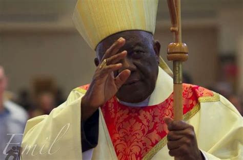 Cameroun Paul Biya Rend Hommage Au Cardinal Christian Tumi Lebledparle