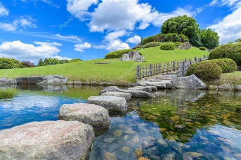 Korakuen, Japanese garden in Okayama, Japan — Stock Photo © finallast ...