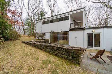 The Modernist House from "Knives Out" Is on the Market | Apartment Therapy