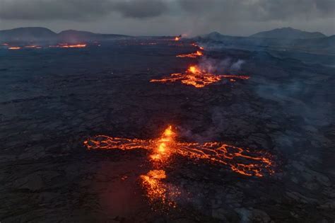 Russias Shiveluch Volcano Erupts After Powerful 70 Earthquake