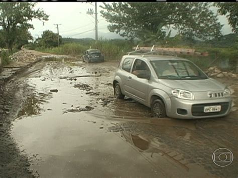 V Deo Moradores Da Estrada De Capivari Reclamam Da Falta De