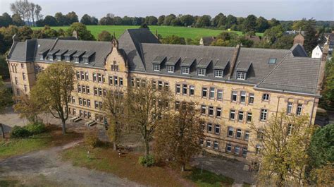 Hochschule Osnabrück bietet kostenlose Führungen über den Campus