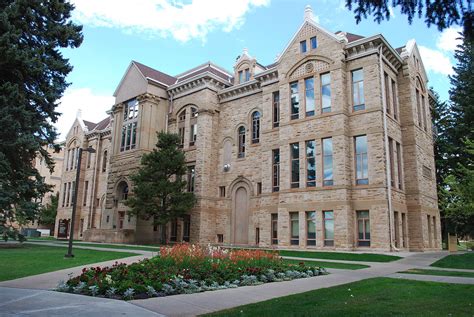 Old Main (University of Wyoming) - Wikipedia