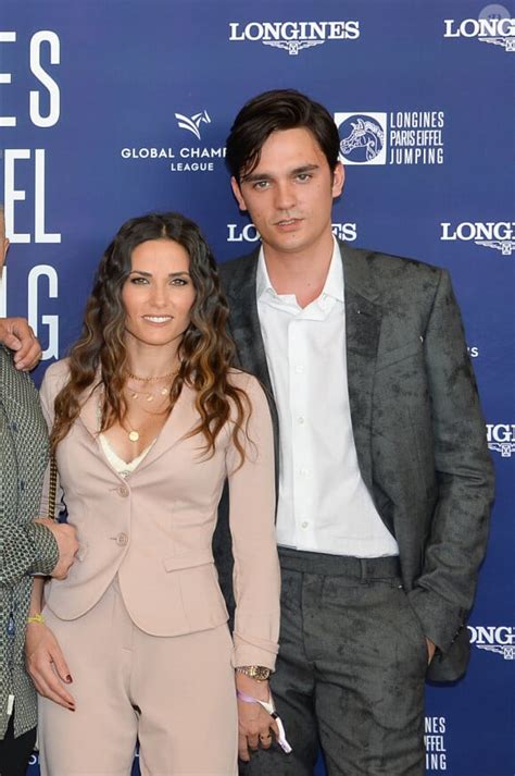 Photo En Couple Avec Alain Fabien Delon Deux Ans Capucine Anav A