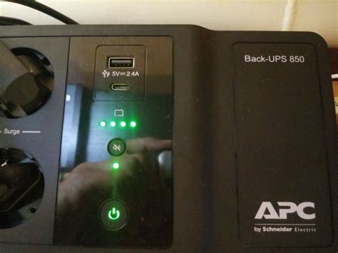 Источник бесперебойного питания APC Back-UPS BE850G2-RS, 850ВА, 520Вт ...