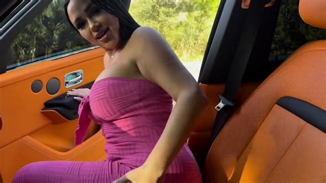 Hoo Milfy Latina Ass