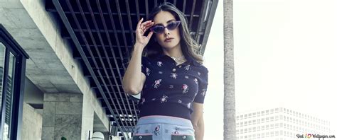 Alison Brie Wallpaper Hot