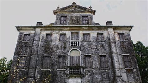 Urbex Italia Nella Villa Abbandonata Del Non C Pi La Celebre