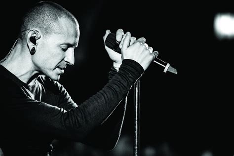 Celebrating The Life Of Chester Bennington A Photo Exhibit By Jim