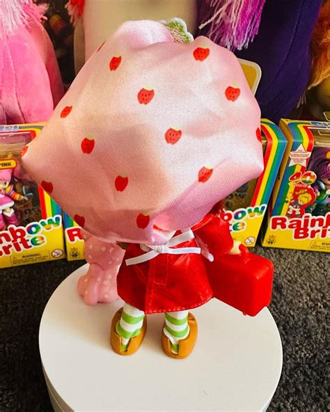 New Strawberry Shortcake fashion dolls 2024 - YouLoveIt.com