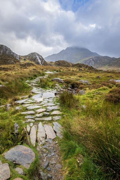 Premium Photo | Snowdonia national park