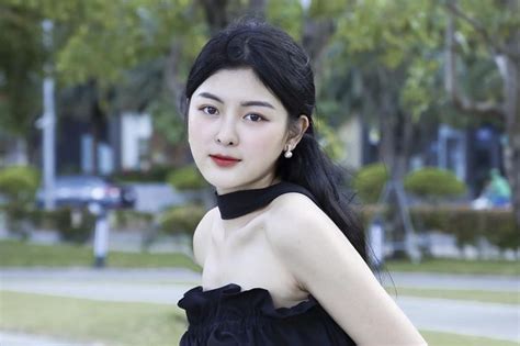 Nhan sắc rúng động của Hot Tiktoker Đắk Lắk khiến cư dân mạng đổ xô tìm kiếm Chuyên trang