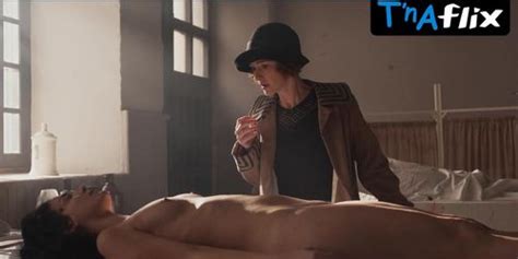 Niamh Mccormack Bikini Scene In Everything Now Full Frontal Tnaflix