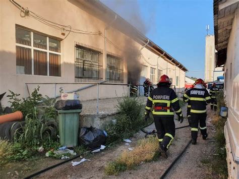 Update Foto Ultima Or Incendiu Violent La Un Depozit De Piese Auto De