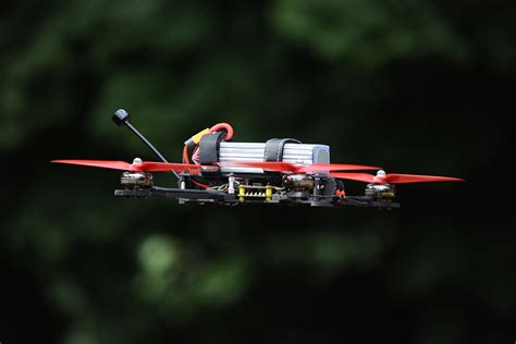 FPV-дрон: что это, принцип работы, как используется - Российская газета