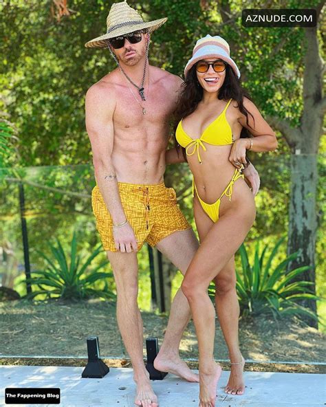 Vanessa Hudgens Nude And Sexy Bikini Photos Collection Aznude