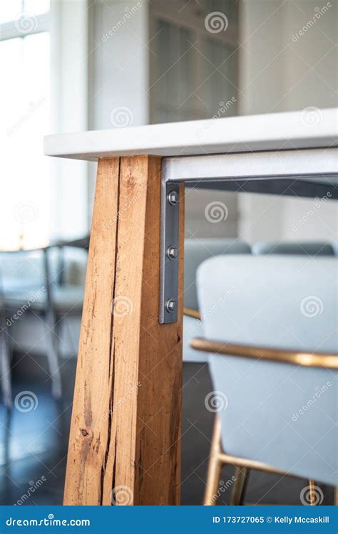 Modern Kitchen Island With Wood Leg And Bracket Stock Image Image Of